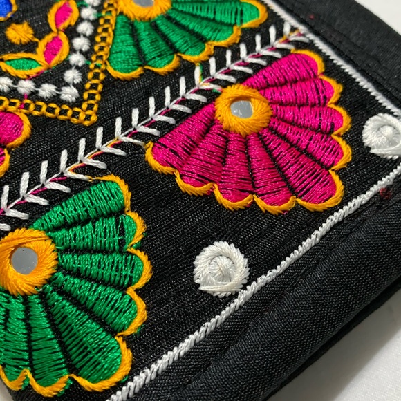 Black and Multicolor Embroidered Flower Clutch - Picture 8 of 8